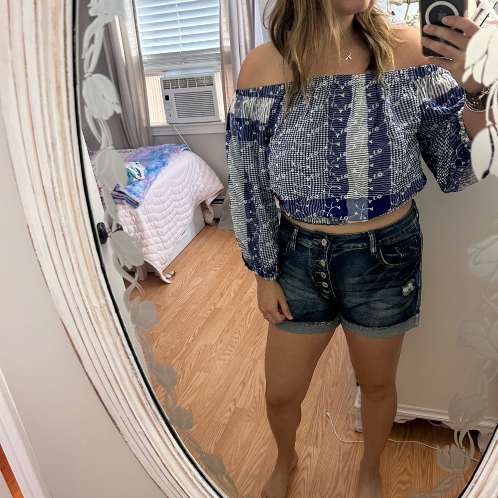 Forever 21 size large crop top